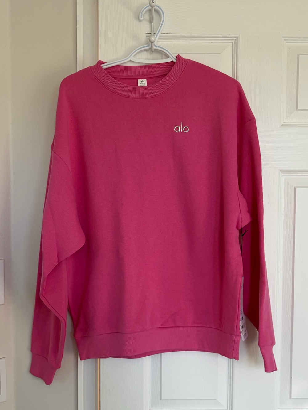 ALO Yoga Accolade Crew Neck Pullover Sweatshirt ~ Paradise Pink